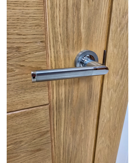  Fortessa Aztec Satin Polished Chrome Lever on Rose Door Handle Set