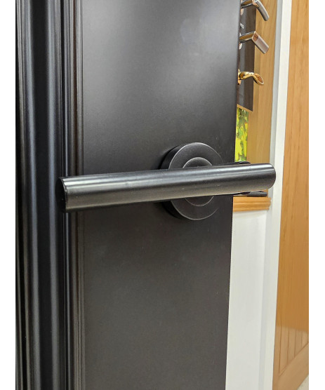  Jura Lever On Rose Handle set