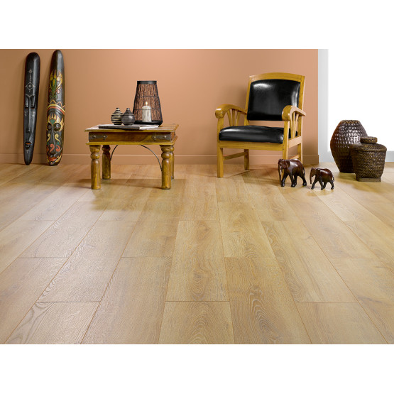 Namur Oak Plank 12mm Floor AC6