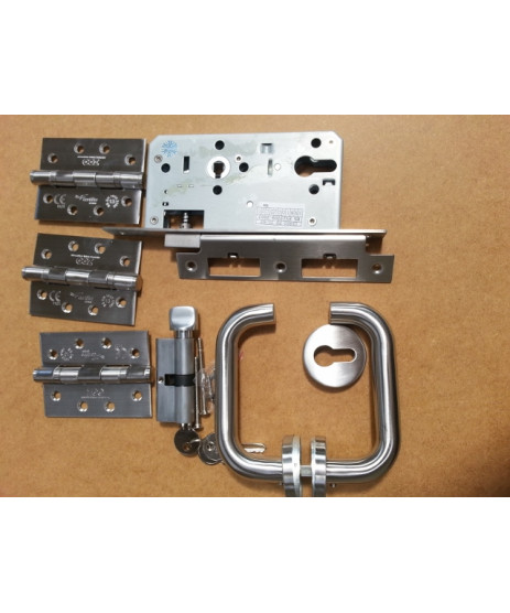 FD30 Pre Hung 4 Panel Primed Bolection Door kit